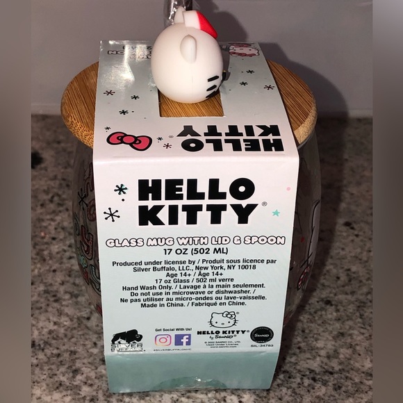✨NWT✨ Limited Edition Hello Kitty Glass Mug W/ Wood Lid & Spoon Christmas - Picture 5 of 5